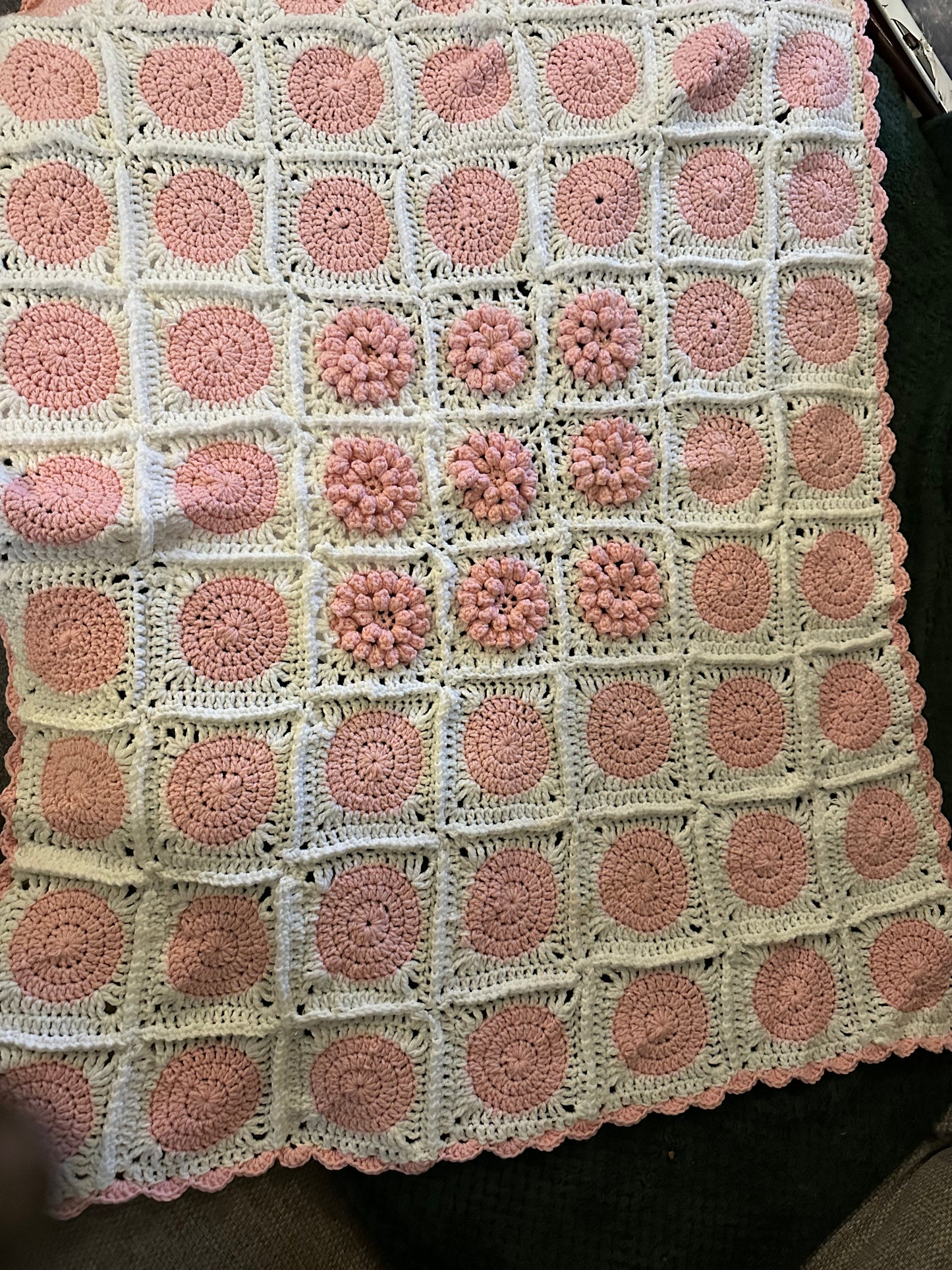 Bobbles and blooms blanket
