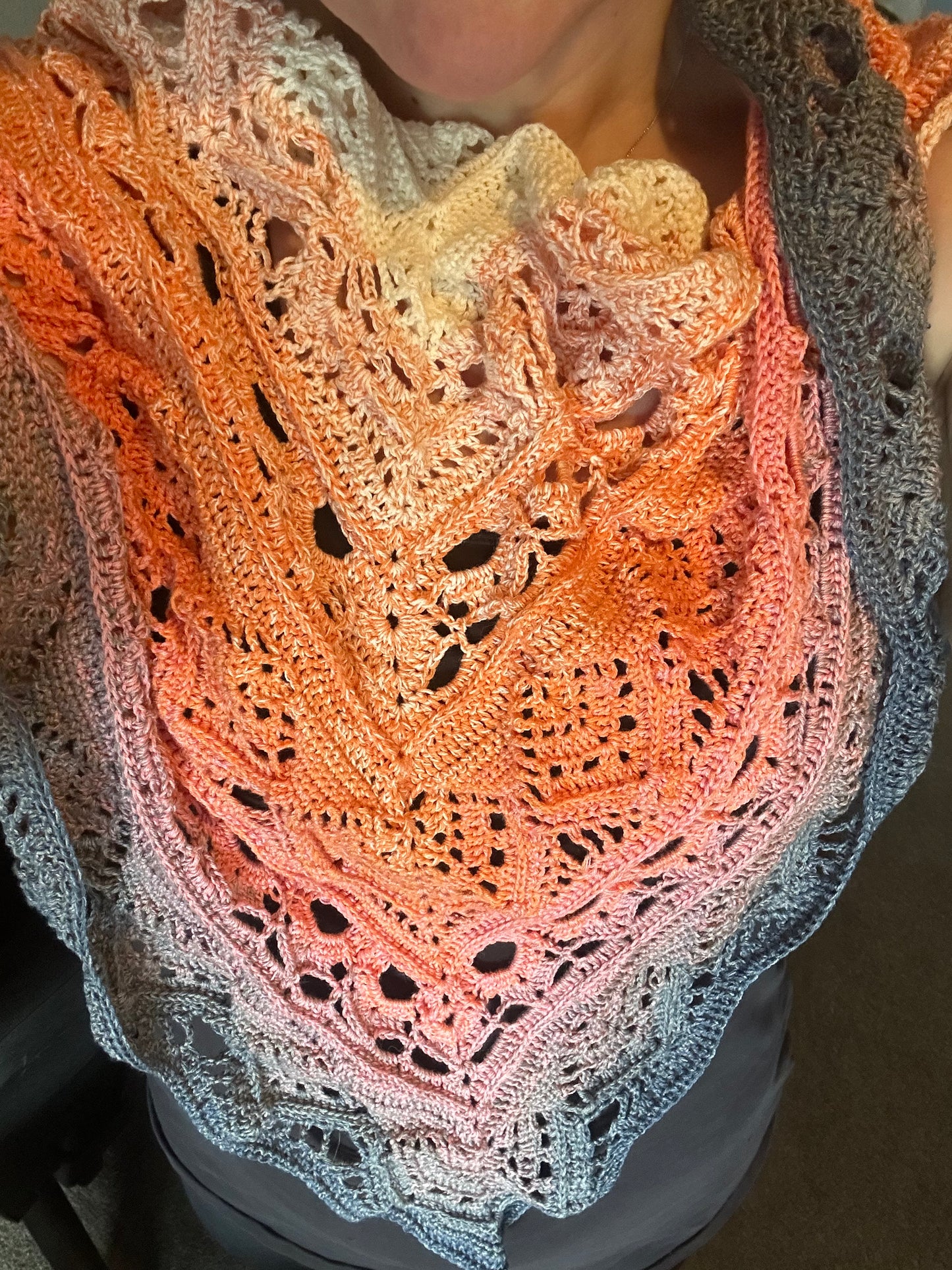 Siawl Panad a chacen - Cuppa and cake shawl