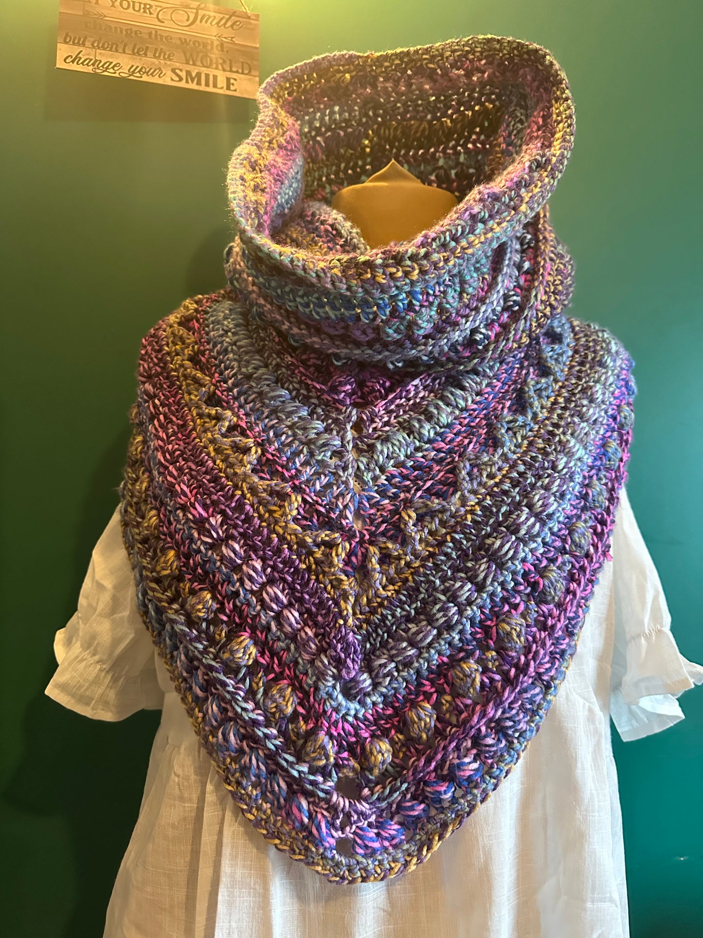 Textured chunky winter cowl