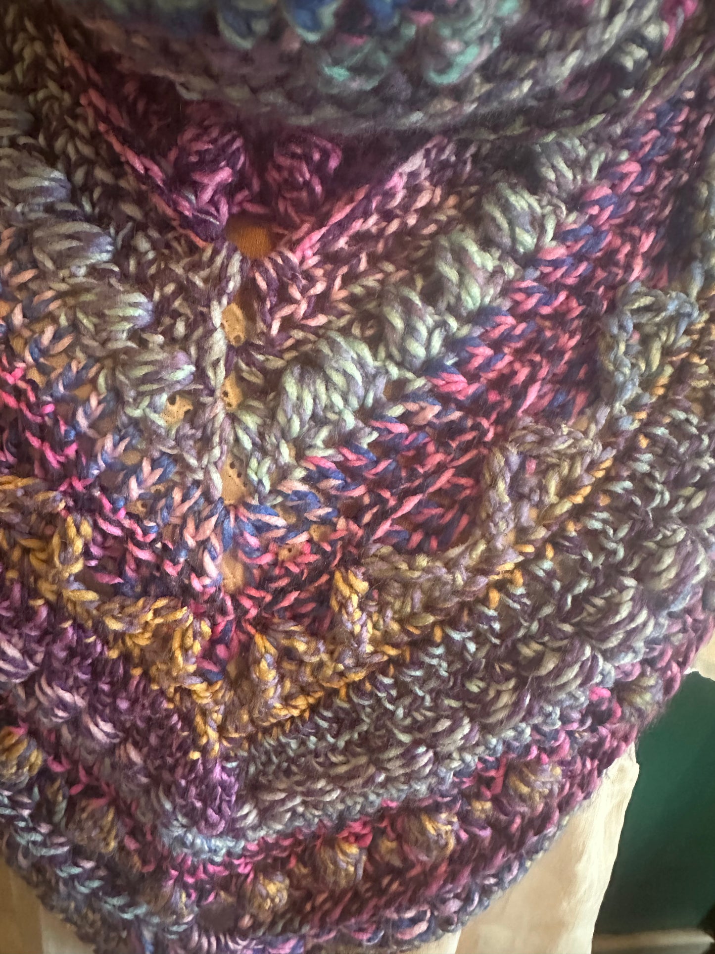 Textured chunky winter cowl
